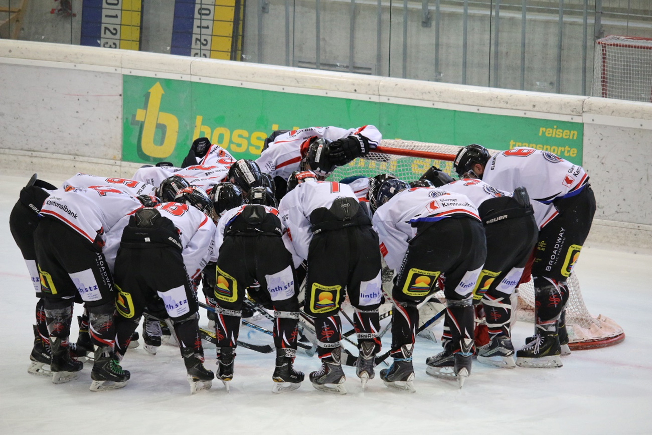 Verschworenes Team mit Zuversicht vor dem Spiel. Foto: Jrene Luchsinger.